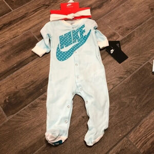 Nike one piece footed set NWT activewear sportswear streetwear